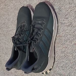 Adidas cloud foam running shoes